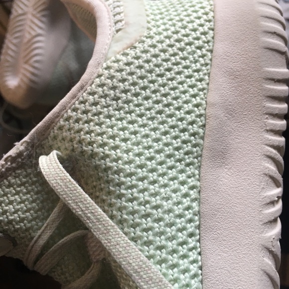 ADIDAS youth runners - Picture 4 of 5